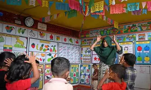 Bangladesh रोहिंग्या बच्चों की प्राइमरी शिक्षा के लिए फंड देगा, कैंपों में हजारों सुविधाएं बंद Bangladesh रोहिंग्या बच्चों की प्राइमरी शिक्षा के लिए फंड देगा, कैंपों में हजारों सुविधाएं बंद