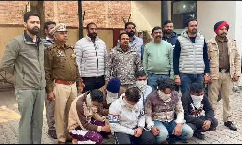 मोबाइल टावरों से BTS डिवाइस चुराने वाले गैंग के छह लोग पुलिस के जाल में फंसे मोबाइल टावरों से BTS डिवाइस चुराने वाले गैंग के छह लोग पुलिस के जाल में फंसे