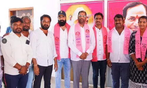 सांसद वद्दीराजू की मौजूदगी में CPI कार्यकर्ता BRS में शामिल हुए सांसद वद्दीराजू की मौजूदगी में CPI कार्यकर्ता BRS में शामिल हुए