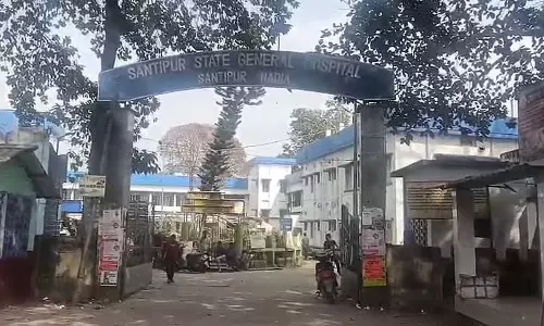 Nadia में गर्भवती महिला पर बेरहमी से पिटाई का आरोप, घटना से लोगों में गुस्सा Nadia में गर्भवती महिला पर बेरहमी से पिटाई का आरोप, घटना से लोगों में गुस्सा
