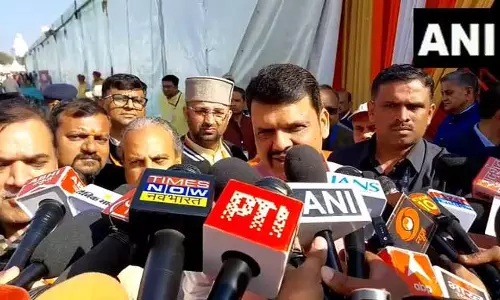 हरिद्वार में देवेंद्र फडणवीस का राहुल गांधी पर हमला हरिद्वार में देवेंद्र फडणवीस का राहुल गांधी पर हमला