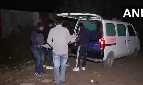 तीन नाबालिग बहनों के शव पोस्टमॉर्टम के बाद हिडन मुर्दाघर पहुंचाया