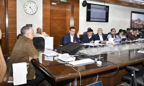 यूपी बोर्ड परीक्षाएं नकलविहीन कराने के लिए कड़ा पहरा, केंद्रों पर लगेंगे जैमर
