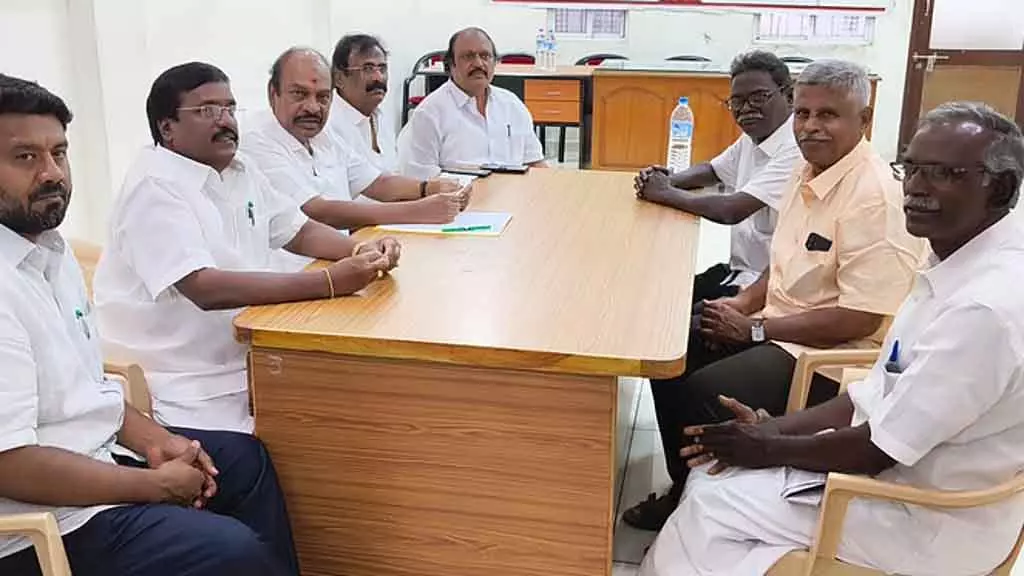 पुडुचेरी चुनाव गठबंधन: DMK ने कांग्रेस को छोड़कर दूसरी पार्टियों से बातचीत की पुडुचेरी चुनाव गठबंधन: DMK ने कांग्रेस को छोड़कर दूसरी पार्टियों से बातचीत की
