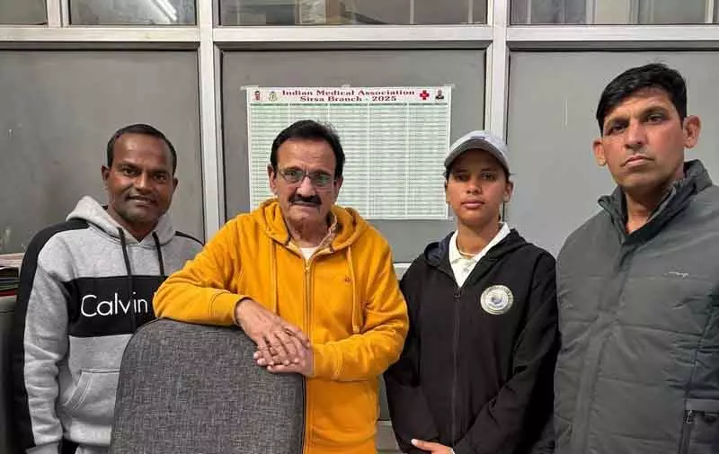 Sirsa की लड़कियों ने भी क्रिकेट में बनाई जगह Sirsa की लड़कियों ने भी क्रिकेट में बनाई जगह
