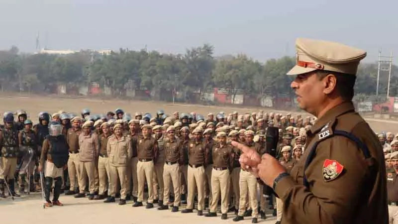 Sirsa पुलिस ने इमरजेंसी की तैयारी के लिए मॉक ड्रिल की Sirsa पुलिस ने इमरजेंसी की तैयारी के लिए मॉक ड्रिल की