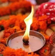 Dharm : इस कहानी से जानें, राजसी वैभव के बीच भी कैसे जलाई जाती है भक्ति की अखंड ज्योत Dharm : इस कहानी से जानें, राजसी वैभव के बीच भी कैसे जलाई जाती है भक्ति की अखंड ज्योत