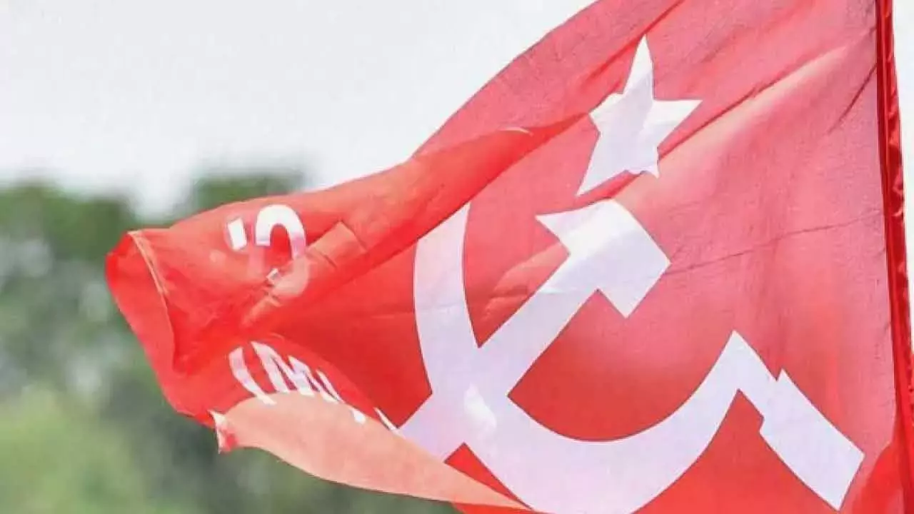 एक्साइज पुलिस वाले की हत्या पर CPM नाराज़; ट्रायल के लिए फास्ट-ट्रैक कोर्ट की मांग की एक्साइज पुलिस वाले की हत्या पर CPM नाराज़; ट्रायल के लिए फास्ट-ट्रैक कोर्ट की मांग की