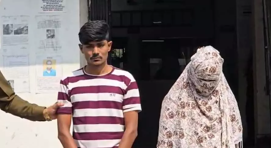 शिवा नगर में देह व्यापार का भंडाफोड़, 2 आरोपी गिरफ्तार शिवा नगर में देह व्यापार का भंडाफोड़, 2 आरोपी गिरफ्तार