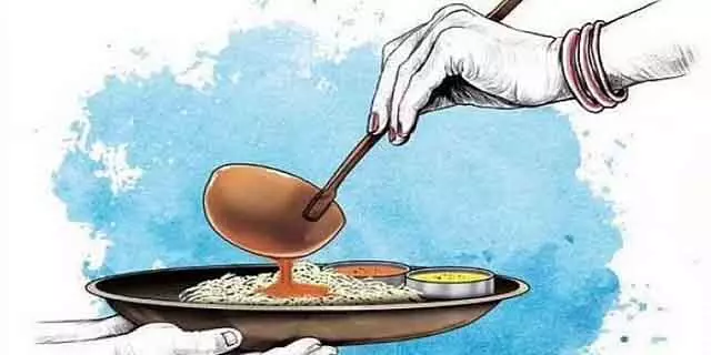 Bidar: गर्म मिड-डे मील खाने के बाद 20 बच्चे बीमार पड़ गए, उन्हें अस्पताल में भर्ती कराया गया Bidar: गर्म मिड-डे मील खाने के बाद 20 बच्चे बीमार पड़ गए, उन्हें अस्पताल में भर्ती कराया गया