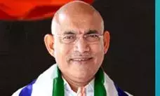 पूर्व मंत्री ने कहा कि Andhra प्रदेश में पुलिस पीड़ितों को आरोपी के तौर पर पेश कर रही पूर्व मंत्री ने कहा कि Andhra प्रदेश में पुलिस पीड़ितों को आरोपी के तौर पर पेश कर रही
