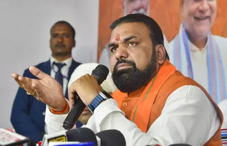 बिहार में बनेगा डिफेंस कॉरिडोर, रोजगार के अवसर बढ़ेंगे: सम्राट चौधरी बिहार में बनेगा डिफेंस कॉरिडोर, रोजगार के अवसर बढ़ेंगे: सम्राट चौधरी