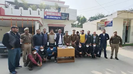 वाहन चोर गिरोह पर बड़ा प्रहार, हाईटेक तकनीक से चोरी करने वाले 6 शातिर गिरफ्तार वाहन चोर गिरोह पर बड़ा प्रहार, हाईटेक तकनीक से चोरी करने वाले 6 शातिर गिरफ्तार