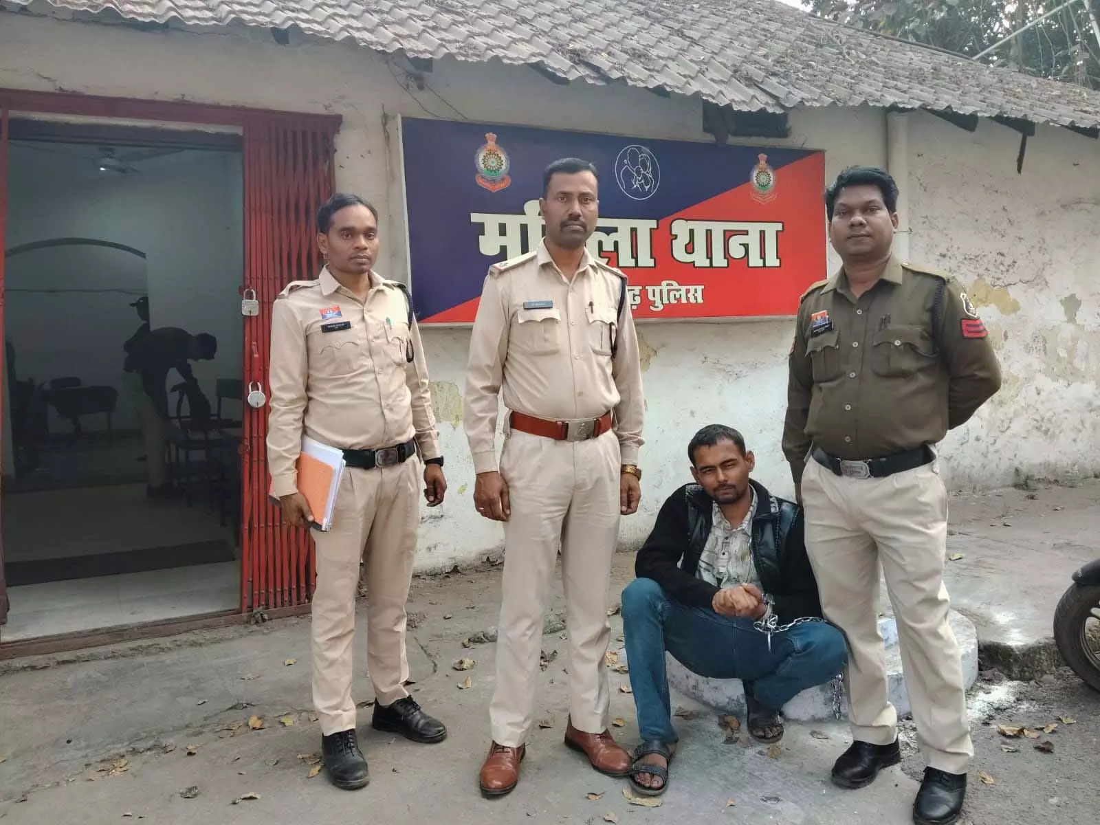 इंस्टाग्राम फ्रेंड बनकर किशोरी से किया रेप, आरोपी हिरासत में इंस्टाग्राम फ्रेंड बनकर किशोरी से किया रेप, आरोपी हिरासत में