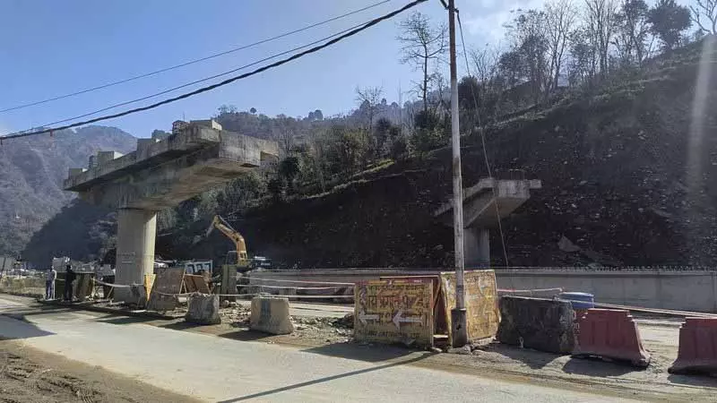 NHAI ने कीरतपुर-मनाली हाईवे की प्रगति की समीक्षा की NHAI ने कीरतपुर-मनाली हाईवे की प्रगति की समीक्षा की