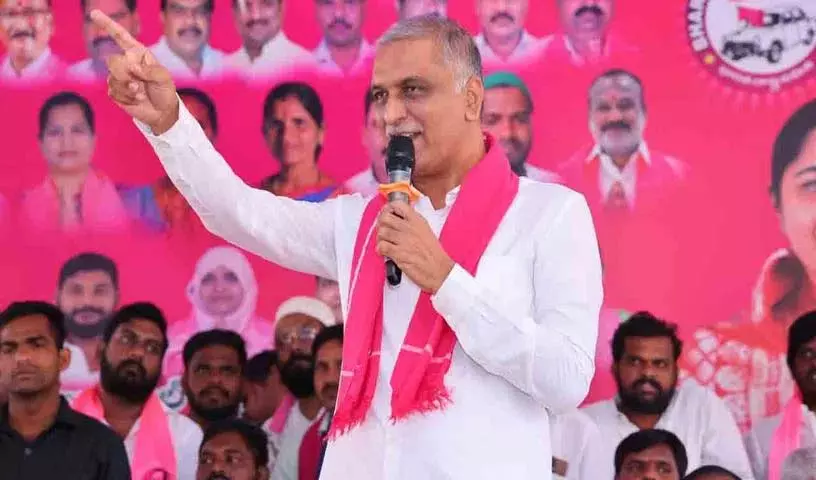 रेवंत रेड्डी एक चोर है जिसने इस्तीफा देने के लिए Xerox Paper भेजा: हरीश राव भड़के रेवंत रेड्डी एक चोर है जिसने इस्तीफा देने के लिए Xerox Paper भेजा: हरीश राव भड़के