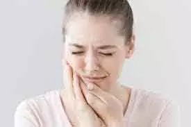 Teeth सही होने पर भी क्यों होता है दांत दर्द? जानें इसके पीछे के कारण Teeth सही होने पर भी क्यों होता है दांत दर्द? जानें इसके पीछे के कारण