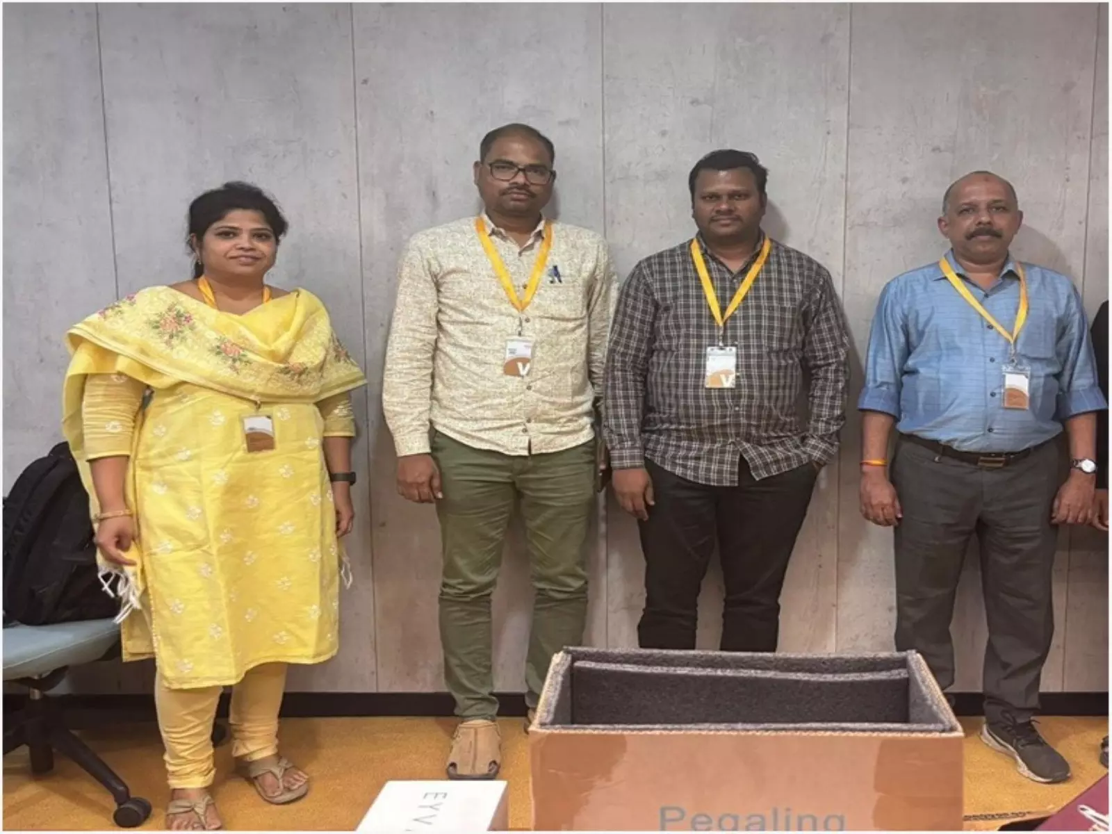 तेलंगाना DCA की बड़ी कार्रवाई: रंगा रेड्डी में अवैध मेडिकल उपकरण निर्माण का भंडाफोड़, ₹4 करोड़ का स्टॉक जब्त तेलंगाना DCA की बड़ी कार्रवाई: रंगा रेड्डी में अवैध मेडिकल उपकरण निर्माण का भंडाफोड़, ₹4 करोड़ का स्टॉक जब्त