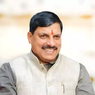 किसानों को सशक्त बनाना मध्य प्रदेश सरकार की सर्वोच्च प्राथमिकता है: मुख्यमंत्री मोहन यादव किसानों को सशक्त बनाना मध्य प्रदेश सरकार की सर्वोच्च प्राथमिकता है: मुख्यमंत्री मोहन यादव