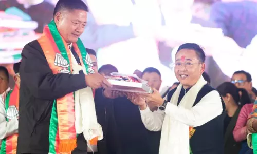 Sikkim: प्रमुख विपक्षी नेता एसकेएम में शामिल Sikkim: प्रमुख विपक्षी नेता एसकेएम में शामिल