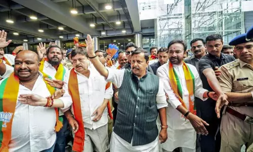 कांग्रेस, BRS एक जैसे हैं: बीजेपी अध्यक्ष नितिन नवीन तेलंगाना के अपने पहले दौरे पर कांग्रेस, BRS एक जैसे हैं: बीजेपी अध्यक्ष नितिन नवीन तेलंगाना के अपने पहले दौरे पर