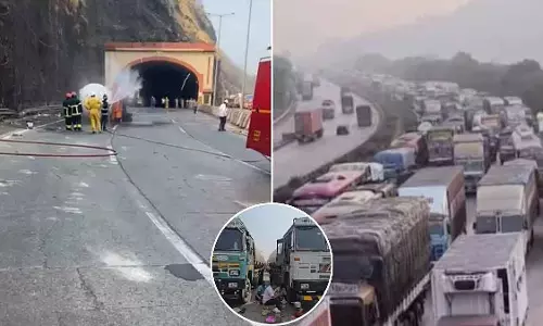 Mumbai -पुणे एक्सप्रेसवे पर 33 घंटे बाद ट्रैफिक फिर से शुरू हुआ