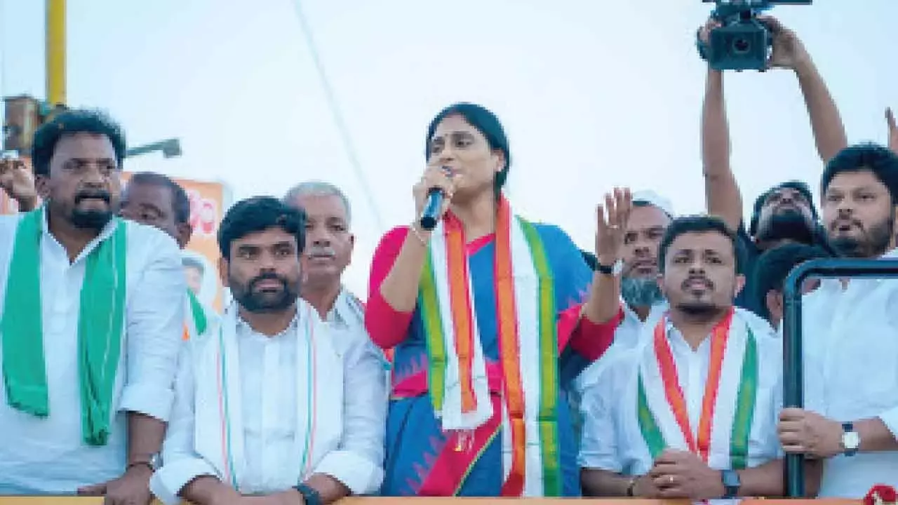 कांग्रेस ने मनरेगा मजदूरों को बचाया: शर्मिला कांग्रेस ने मनरेगा मजदूरों को बचाया: शर्मिला