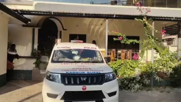 Parassinikadavu के एक लॉज में महिला मृत पाई गई, पुलिस ने जांच शुरू की Parassinikadavu के एक लॉज में महिला मृत पाई गई, पुलिस ने जांच शुरू की