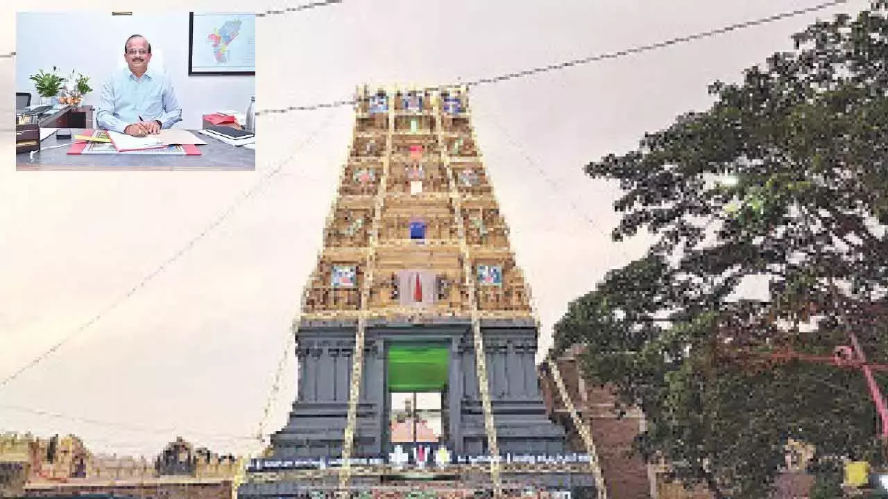Simhachalam को अभी तक पूरा कार्यालय नहीं मिला: नया ईओ सिर्फ एक साल के लिए नियुक्त किया गया Simhachalam को अभी तक पूरा कार्यालय नहीं मिला: नया ईओ सिर्फ एक साल के लिए नियुक्त किया गया
