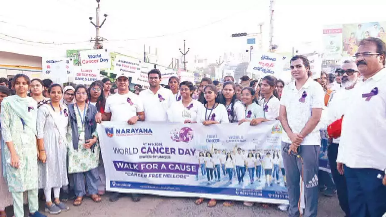 Andhra: नारायणा अस्पताल ने कैंसर जागरूकता रैली निकाली Andhra: नारायणा अस्पताल ने कैंसर जागरूकता रैली निकाली