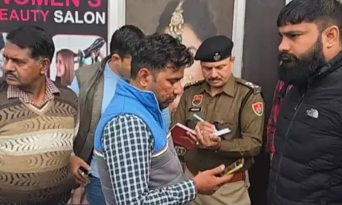 Karnal शहर में बिल्डिंग पर फायरिंग से दहशत फैल गई