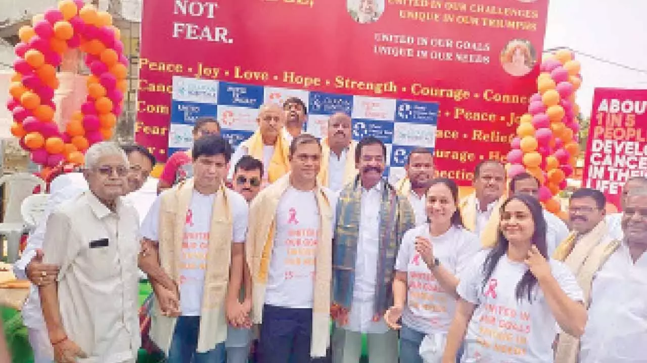 Telangana: वर्ल्ड कैंसर डे पर और ज़्यादा अवेयरनेस के लिए बालापुर में रैली Telangana: वर्ल्ड कैंसर डे पर और ज़्यादा अवेयरनेस के लिए बालापुर में रैली