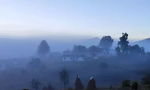 Dehradun: उत्तराखंड में बदला मौसम, ठंड का असर तेज Dehradun: उत्तराखंड में बदला मौसम, ठंड का असर तेज