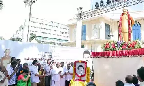 CM ने रेनोवेट की गई कलाईवनार प्रतिमा का उद्घाटन किया CM ने रेनोवेट की गई कलाईवनार प्रतिमा का उद्घाटन किया