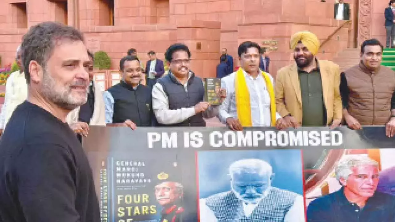 मोदी PM हैं या ट्रंप के पर्सनल सेक्रेटरी? कांग्रेस MP चमाला ने पूछा मोदी PM हैं या ट्रंप के पर्सनल सेक्रेटरी? कांग्रेस MP चमाला ने पूछा