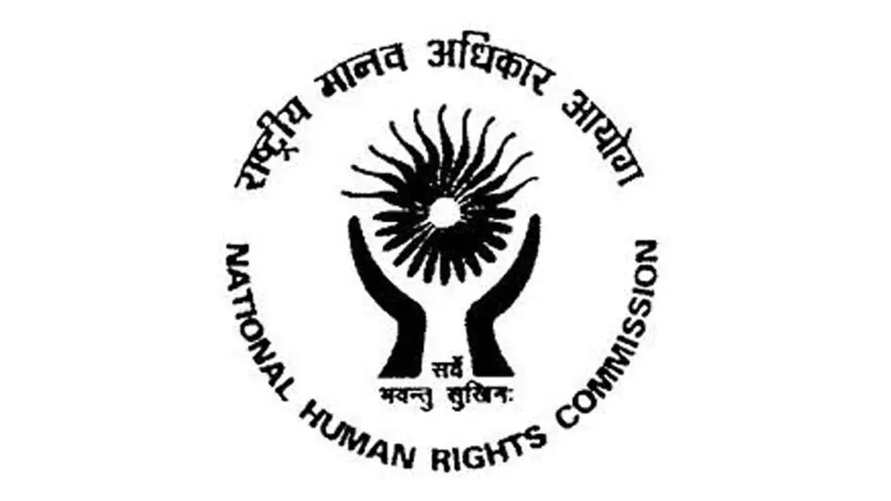 आंध्र प्रदेश में ‘कानून-व्यवस्था बिगड़ने’ का आरोप लगाते हुए YSRCP ने NHRC का रुख किया आंध्र प्रदेश में ‘कानून-व्यवस्था बिगड़ने’ का आरोप लगाते हुए YSRCP ने NHRC का रुख किया