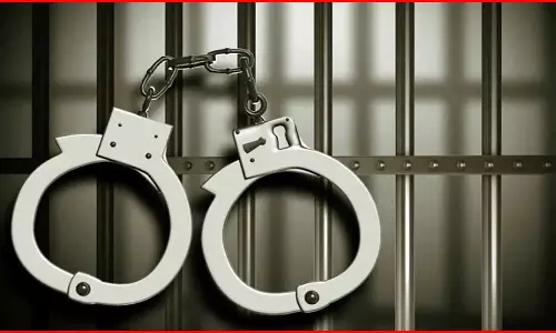 सरकारी बाबू पर कसा शिकंजा, अब तक 32 आरोपी गिरफ्तार, घोटाले का पर्दाफाश सरकारी बाबू पर कसा शिकंजा, अब तक 32 आरोपी गिरफ्तार, घोटाले का पर्दाफाश