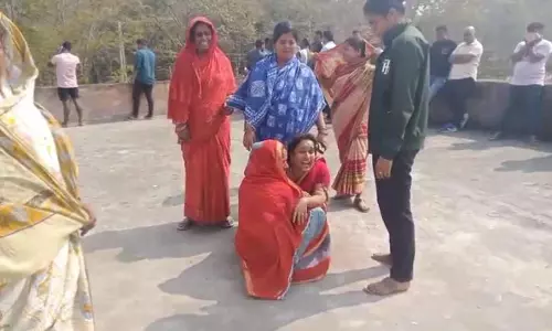 Odisha: नयागढ़ पुलिस बैरक में एक कांस्टेबल ने खुद को गोली मारकर आत्महत्या कर ली Odisha: नयागढ़ पुलिस बैरक में एक कांस्टेबल ने खुद को गोली मारकर आत्महत्या कर ली