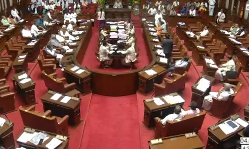 Karnataka में बीजेपी MLC की टिप्पणी पर कांग्रेस ने कड़ा विरोध जताया Karnataka में बीजेपी MLC की टिप्पणी पर कांग्रेस ने कड़ा विरोध जताया