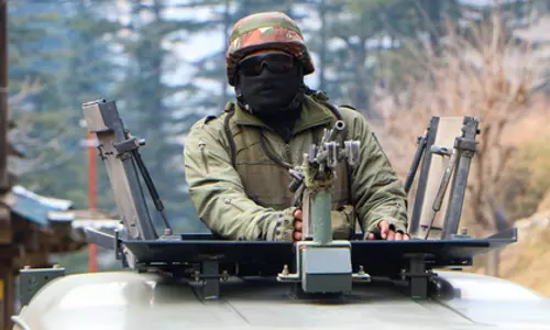 J&K: किश्तवाड़ में 1 और उधमपुर में 2 आतंकी मारे गए J&K: किश्तवाड़ में 1 और उधमपुर में 2 आतंकी मारे गए