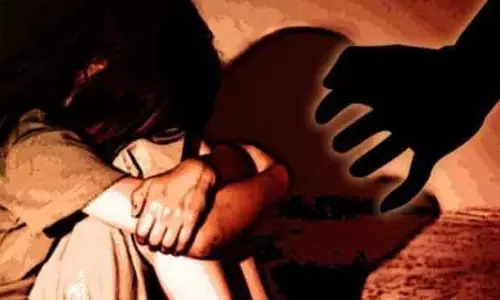 यौन उत्पीड़न के आरोप के बाद OPHWC के कर्मचारी ने इस्तीफा दिया।