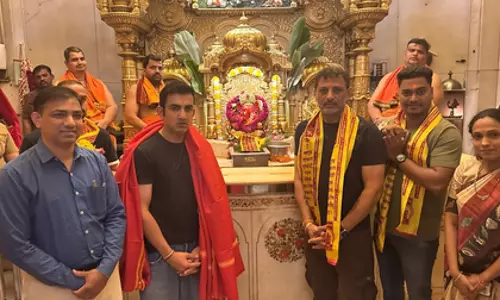 पहले मुकाबले से पहले Gautam गंभीर की सिद्धिविनायक मंदिर यात्रा पहले मुकाबले से पहले Gautam गंभीर की सिद्धिविनायक मंदिर यात्रा