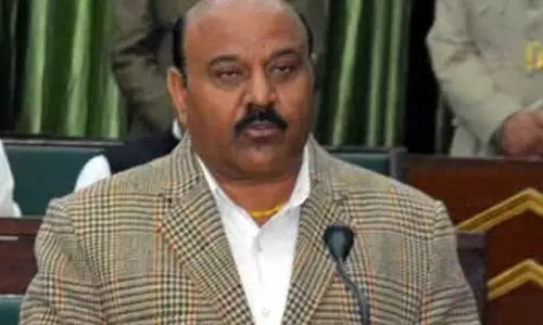 PDP नेता ने सोगामी के बेटे को राज्य पुरस्कार दिए जाने पर सवाल उठाया PDP नेता ने सोगामी के बेटे को राज्य पुरस्कार दिए जाने पर सवाल उठाया