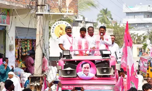 पूर्व मंत्री Niranjan Reddy ने लोगों को धोखा देने के लिए रेवंत की आलोचना की पूर्व मंत्री Niranjan Reddy ने लोगों को धोखा देने के लिए रेवंत की आलोचना की