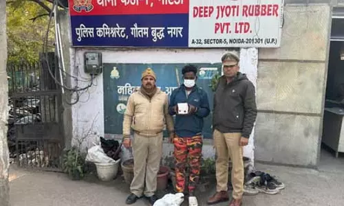 अवैध शराब के कारोबार पर पुलिस का शिकंजा, दो अलग-अलग कार्रवाइयों में दो तस्कर गिरफ्तार अवैध शराब के कारोबार पर पुलिस का शिकंजा, दो अलग-अलग कार्रवाइयों में दो तस्कर गिरफ्तार