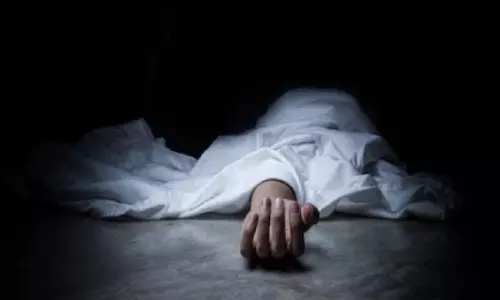 Delhi: किराए के मकान की छत गिरने से बुजुर्ग महिला की मौत, पोता घायल