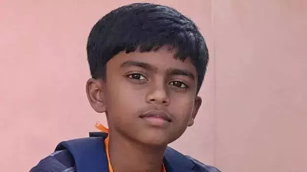 Kerala: फुटबॉल प्रैक्टिस के लिए न जाने देने पर लड़के ने जान दे दी Kerala: फुटबॉल प्रैक्टिस के लिए न जाने देने पर लड़के ने जान दे दी