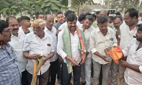 हमें अंबेडकर के विजन को हासिल करने की दिशा में काम करना चाहिए: विधायक Vemula Veeresham हमें अंबेडकर के विजन को हासिल करने की दिशा में काम करना चाहिए: विधायक Vemula Veeresham