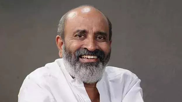 Kerala: मैथ्यू टी थॉमस का नोट वायरल, पार्किंग न मिलने पर मलयालम बोर्ड पर सवाल Kerala: मैथ्यू टी थॉमस का नोट वायरल, पार्किंग न मिलने पर मलयालम बोर्ड पर सवाल