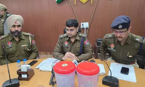 Ludhiana police के जाल में 3 किलो हेरोइन और गोला-बारूद के साथ चार लोग पकड़े गए Ludhiana police के जाल में 3 किलो हेरोइन और गोला-बारूद के साथ चार लोग पकड़े गए